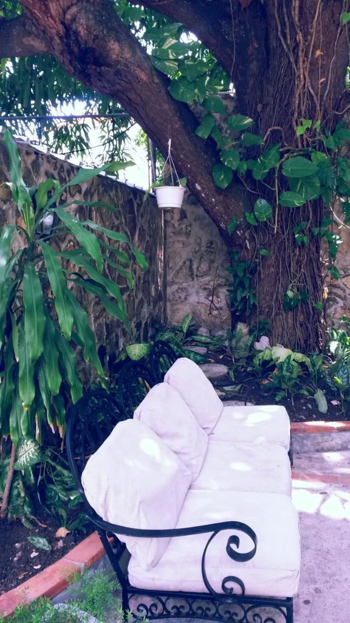Hotel Alcaldeza - Garden House Maria Guadalupe Santo Domingo Exterior photo